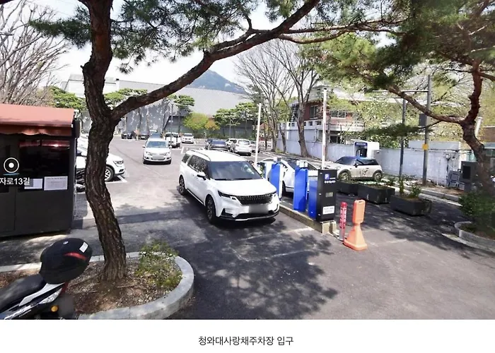 Hanok Nuha *